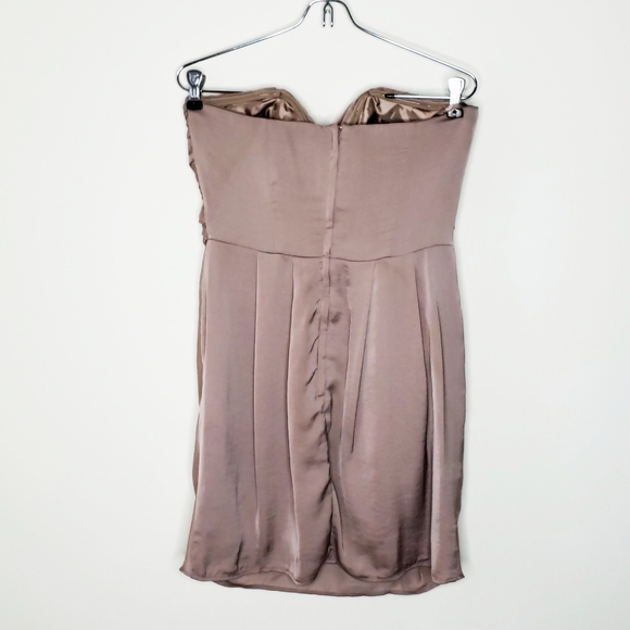 ➡️ SOLD Beautiful Strapless Ruched Dress - Picture 4 of 8